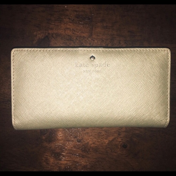 ✨KATE SPADE GOLD WALLET✨ - Picture 2 of 8